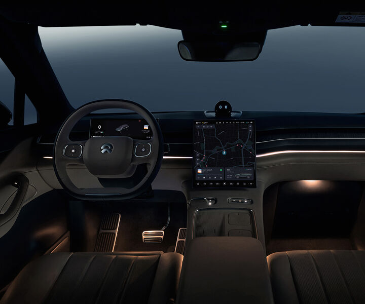 NIO - modellen - EL8 - cockpit - page image