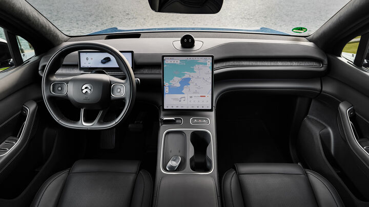 NIO - modellen - EL6 - visual grid - panocinema