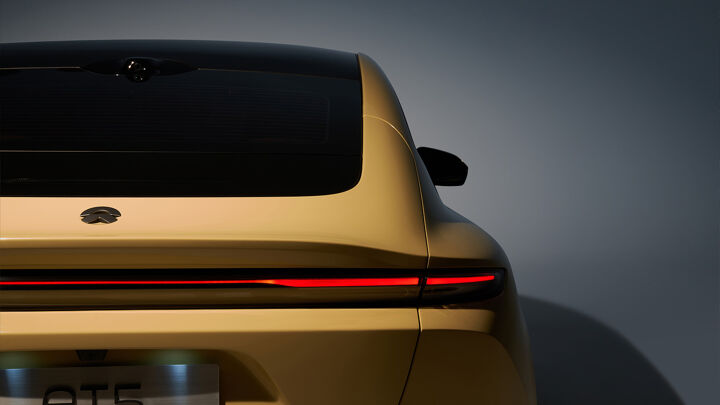 NIO - home page - grid - page image 2